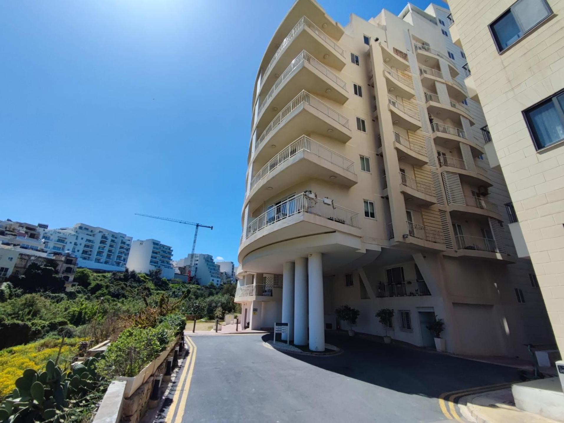 St Julians - Balluta 2 Bedroom Apartment Saint Julian's Екстериор снимка